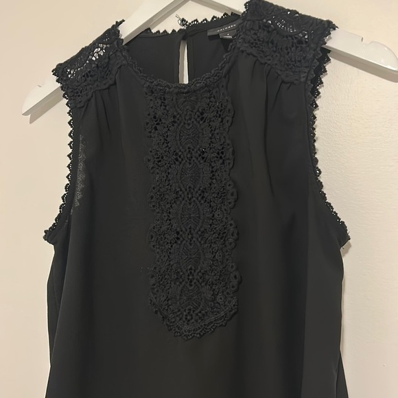HALOGEN Black Lace Yoke Sleeveless Blouse, Small - Picture 2 of 10